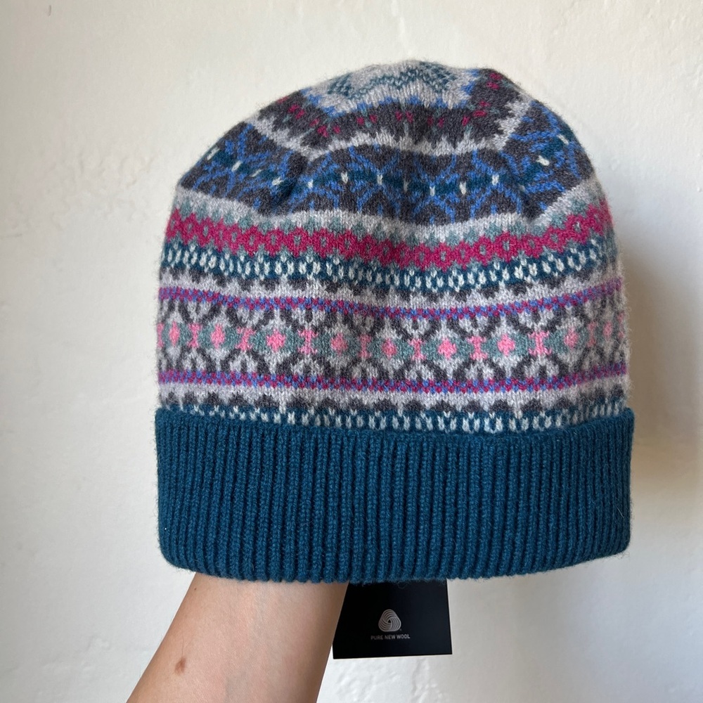 NWT Women’s Fairisle Robert Mackie Kerse pure new wool beanie teal blue Scottish